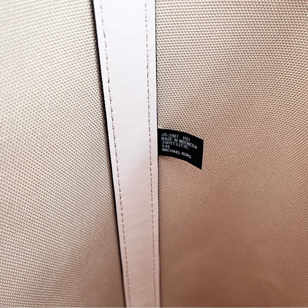 NWT Michael Kors Pink ‘Jodie’ Monogram Jacquard Large Tote Bag in “Powder Blush” - Picture 10 of 10